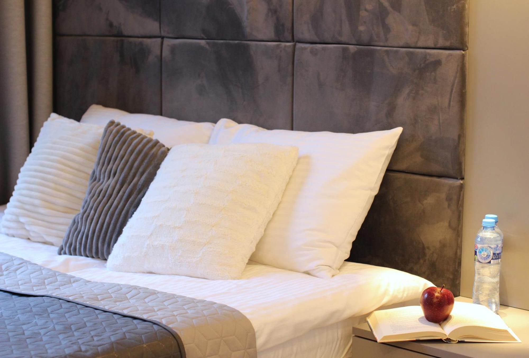 Viva Lila Apartment, Free Parking, Close To Vistula River - By Homelike Krakau Buitenkant foto